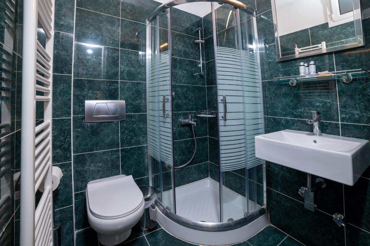Brettania Hotel Ioannina Luaran gambar
