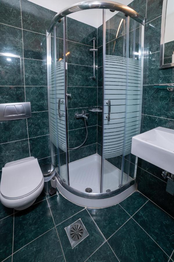 Brettania Hotel Ioannina Luaran gambar