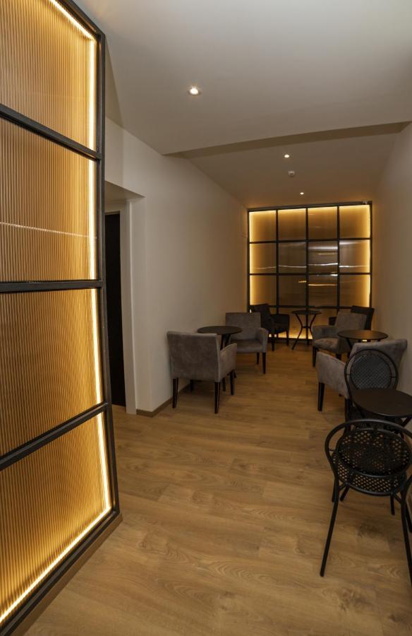 Brettania Hotel Ioannina Luaran gambar